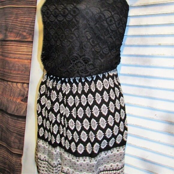 NWOT Three Pink Hearts Med Lace Romper - Picture 11 of 12